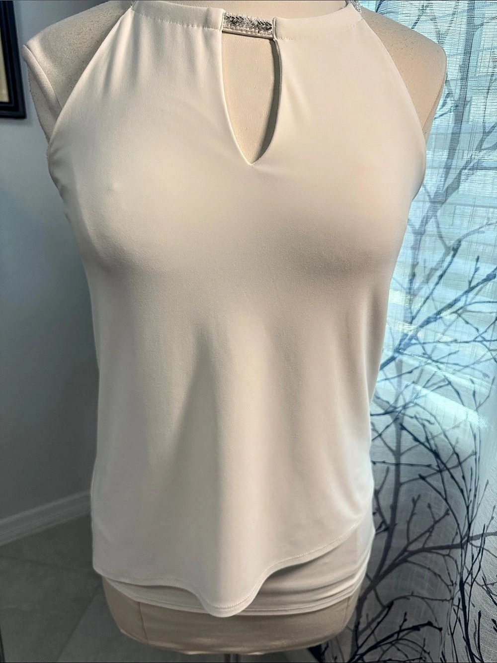 White House Black Market Embellished Neckline Top in White Size Small